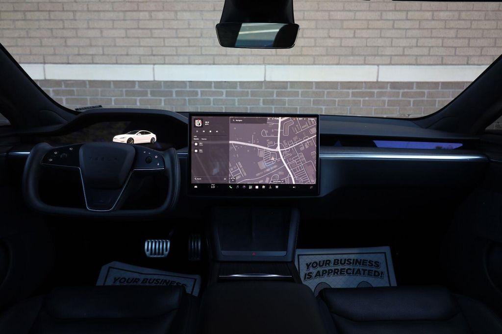 Tesla Model S view 32