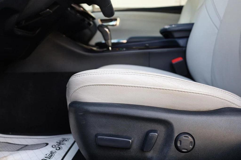 used 2013 Toyota Avalon car, priced at $14,457