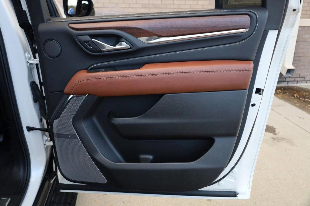 used 2023 GMC Yukon XL car, priced at $75,997