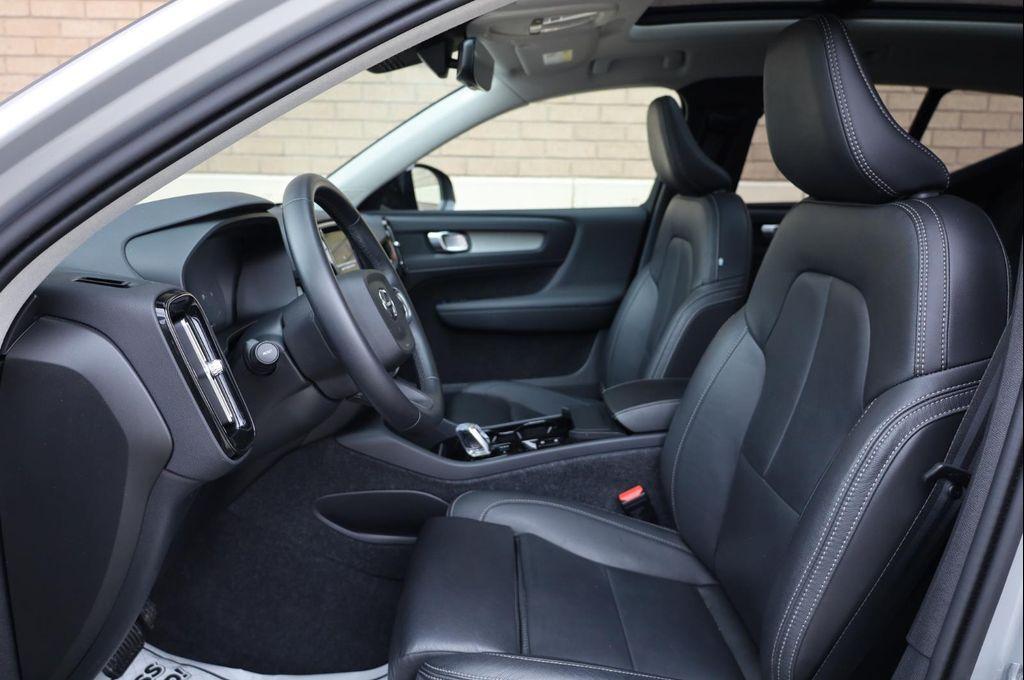 used 2025 Volvo XC40 car, priced at $31,957