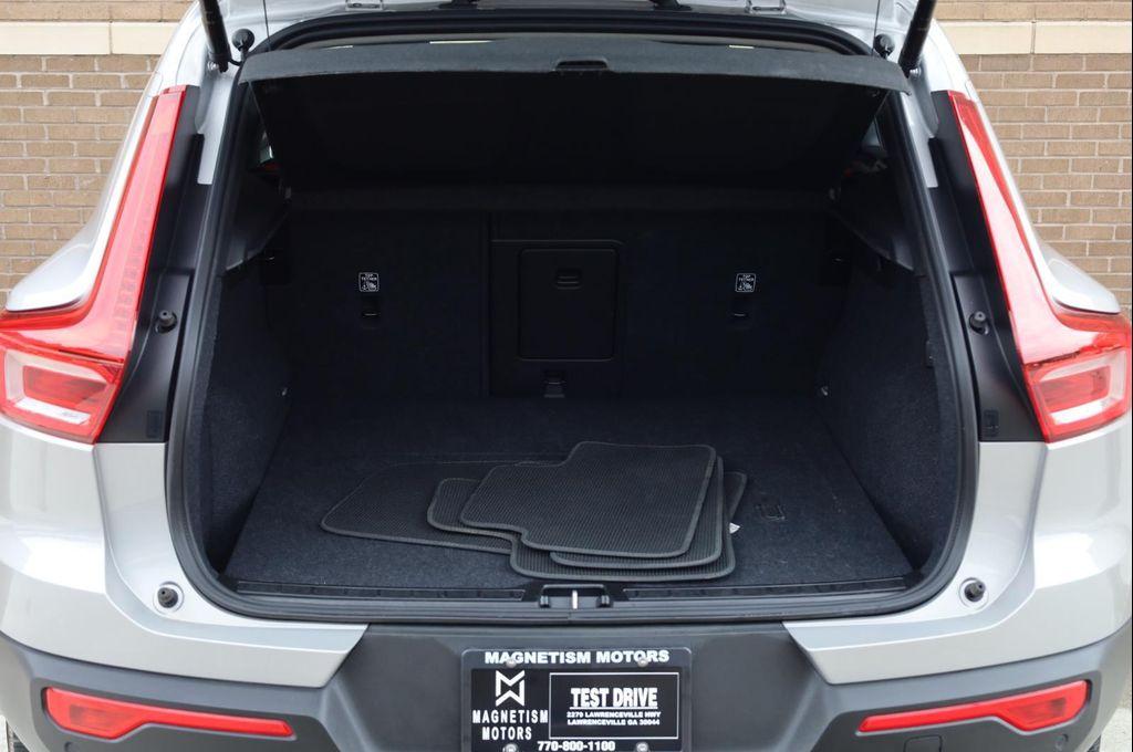 used 2025 Volvo XC40 car, priced at $31,957