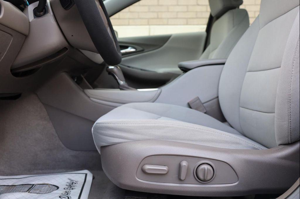 used 2018 Chevrolet Malibu car, priced at $12,957