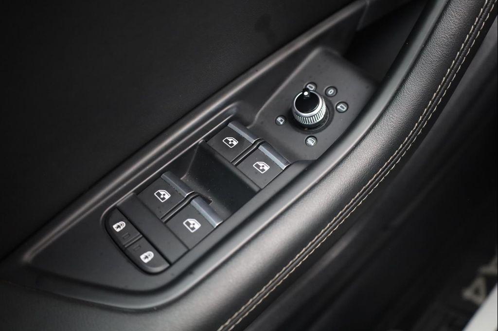 Audi A4 view 40