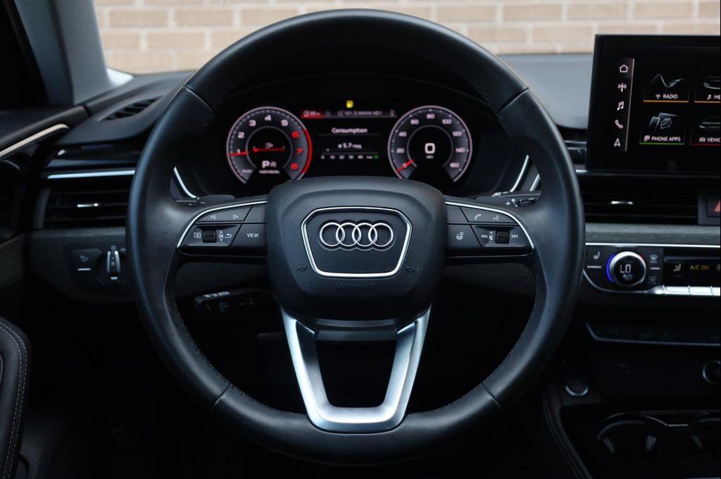 Audi A4 view 32