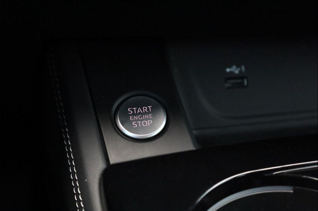 Audi A4 view 36
