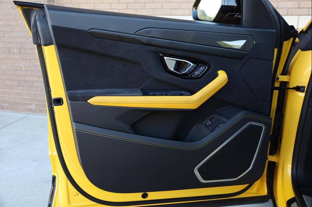 used 2021 Lamborghini Urus car, priced at $185,957
