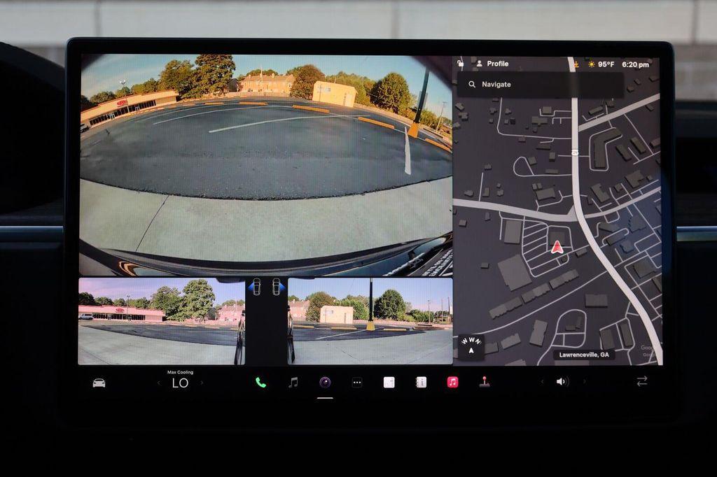 Tesla Model S view 39
