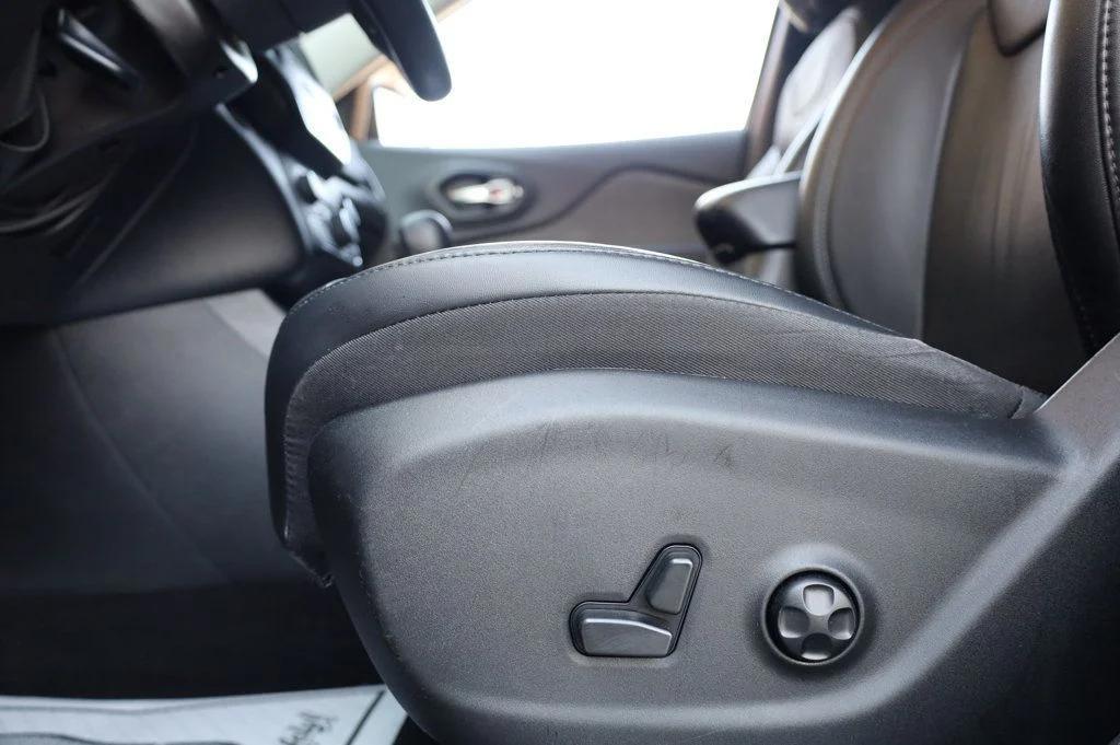 used 2021 Jeep Cherokee car, priced at $18,457