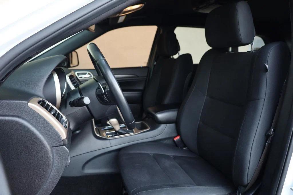 used 2016 Jeep Grand Cherokee car, priced at $15,957