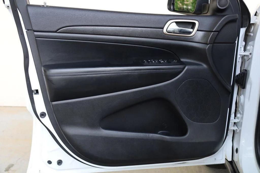 used 2016 Jeep Grand Cherokee car, priced at $15,957