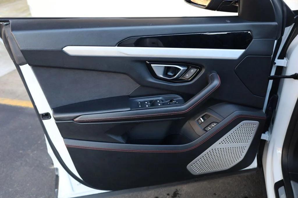 used 2019 Lamborghini Urus car, priced at $147,957