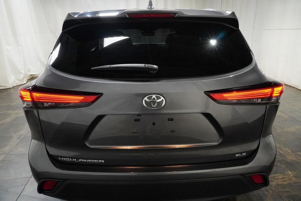 used 2023 Toyota Highlander car, priced at $33,990