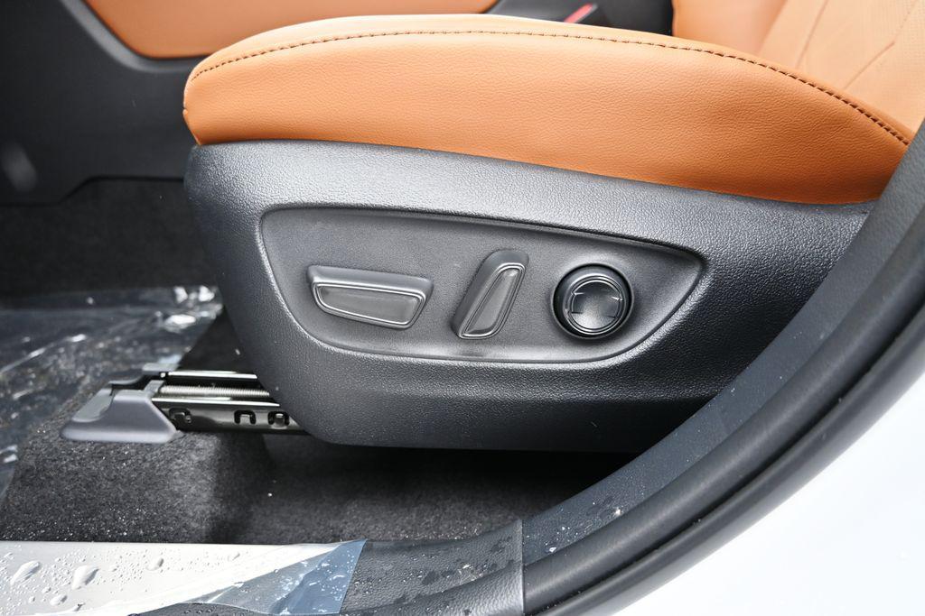 new 2026 Toyota Highlander Hybrid car, priced at $58,162