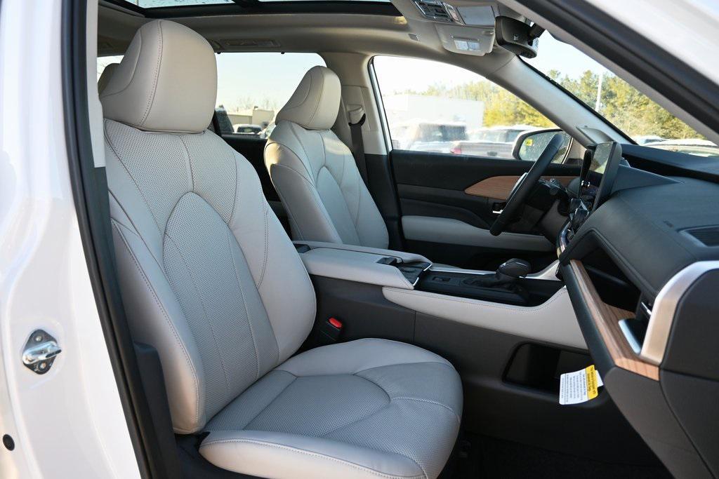 new 2026 Toyota Grand Highlander car, priced at $53,186