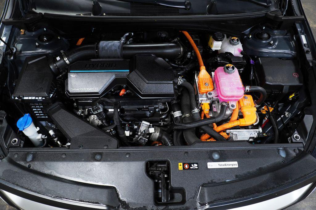 used 2023 Kia Sportage Hybrid car, priced at $21,990