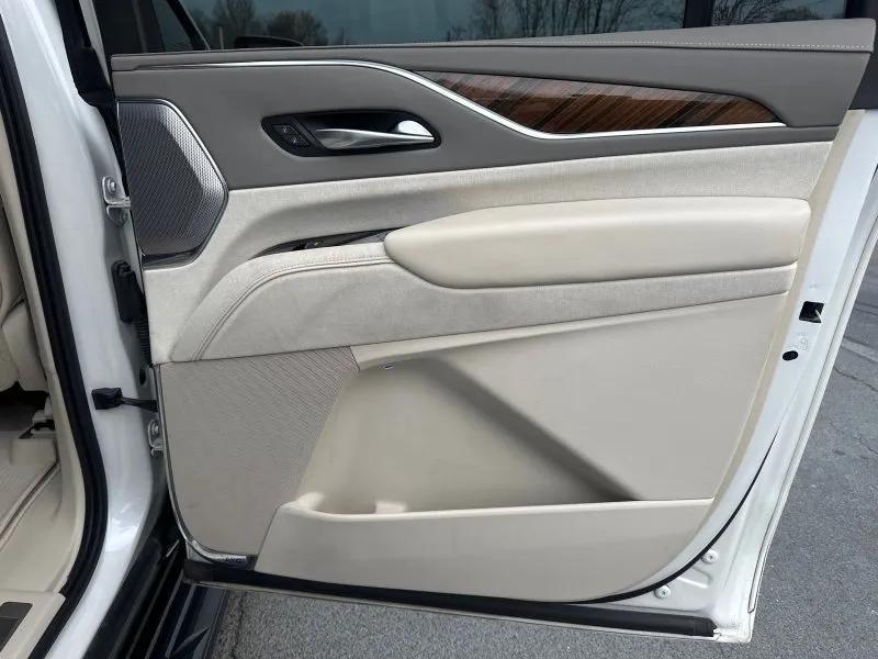 used 2021 Cadillac Escalade ESV car, priced at $45,473