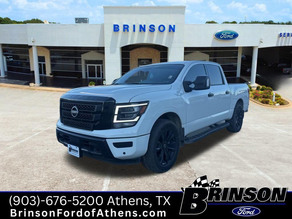 used 2023 Nissan Titan car, priced at $33,992