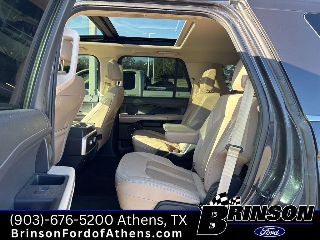 used 2022 Ford Expedition car, priced at $29,991