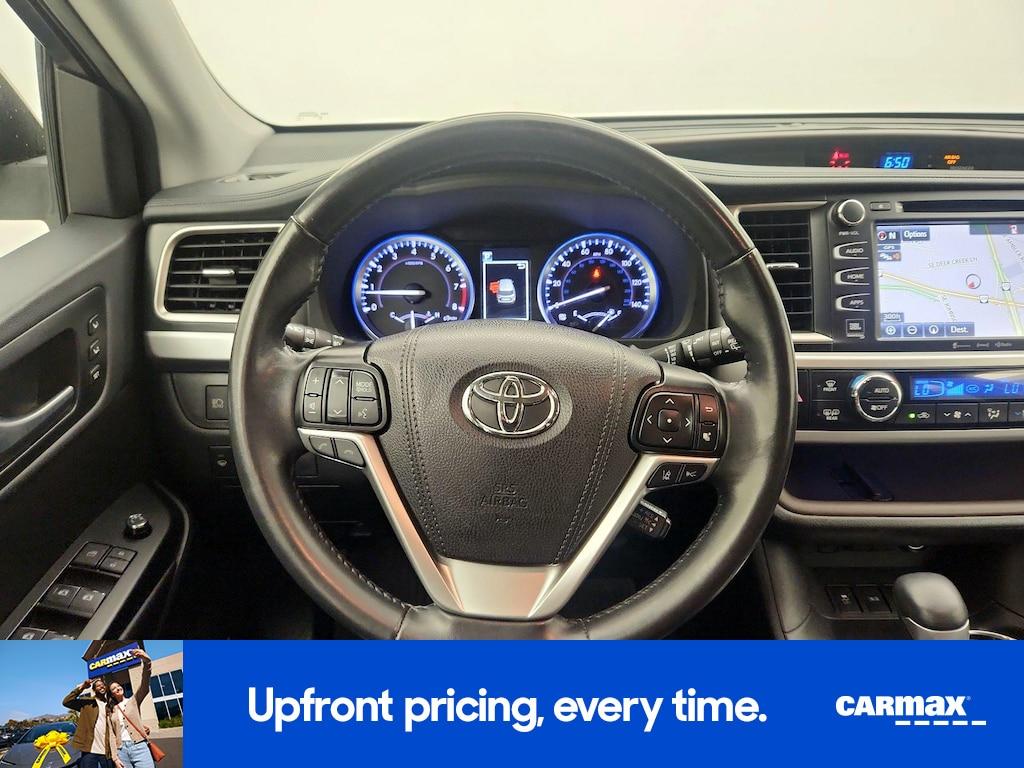used 2019 Toyota Highlander car, priced at $34,998