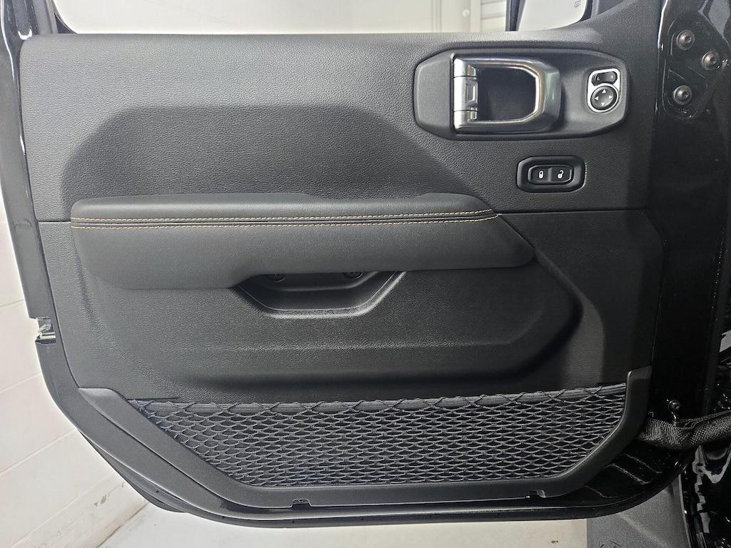 used 2025 Jeep Gladiator car, priced at $42,998