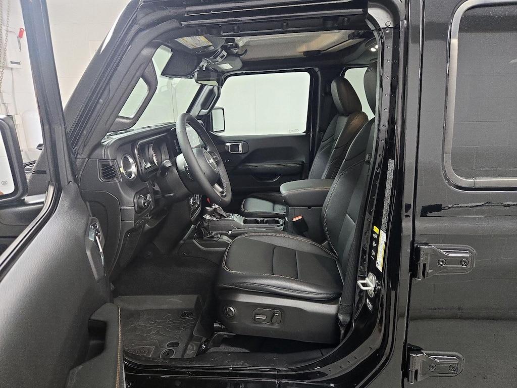 used 2025 Jeep Gladiator car, priced at $42,998