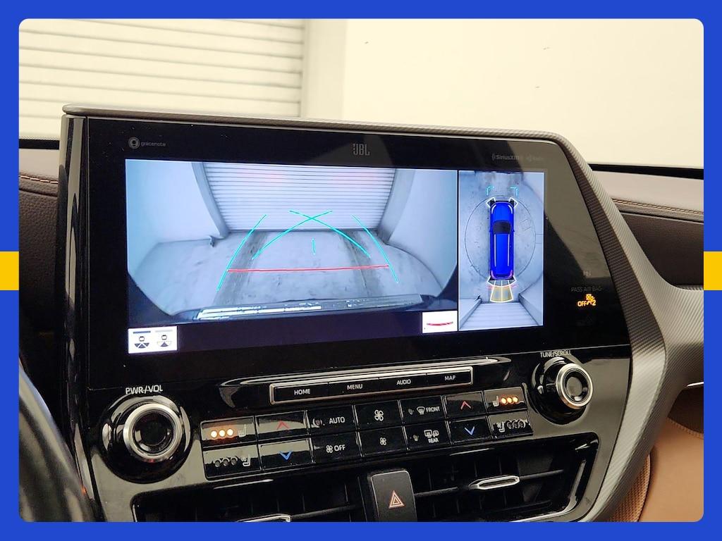 used 2022 Toyota Highlander car, priced at $35,998