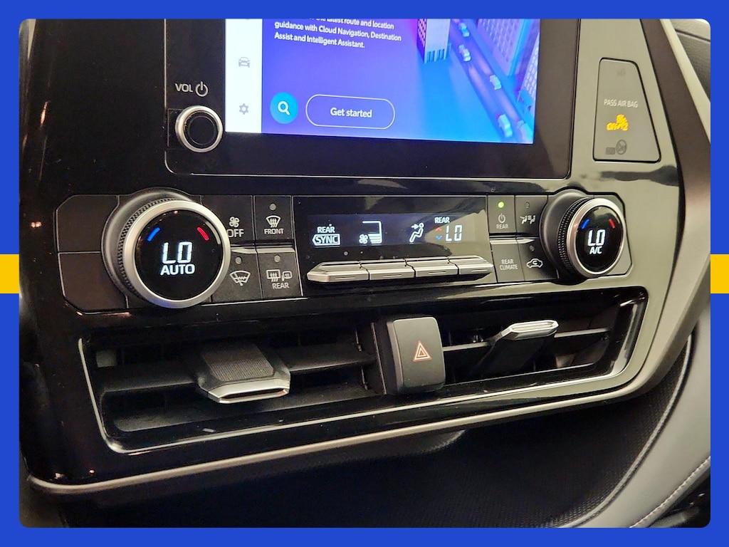 used 2023 Toyota Highlander car, priced at $30,998