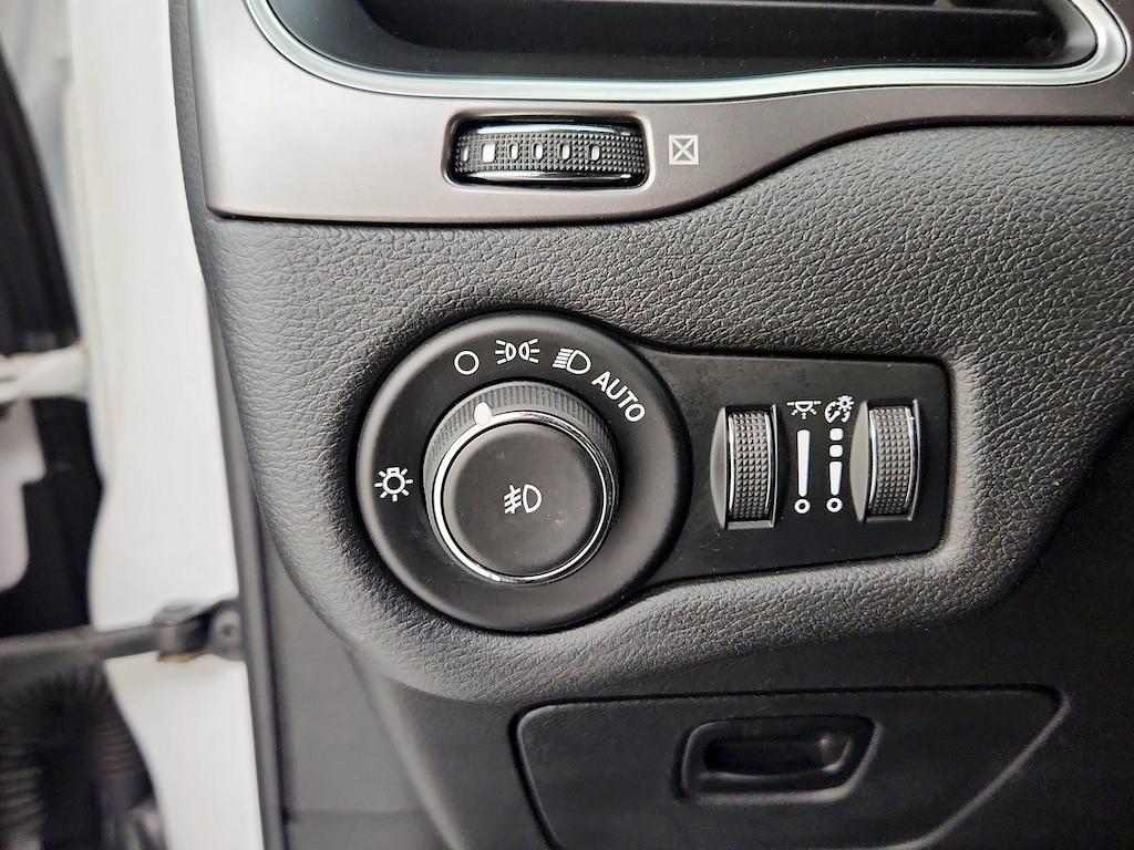 used 2020 Jeep Cherokee car, priced at $16,998