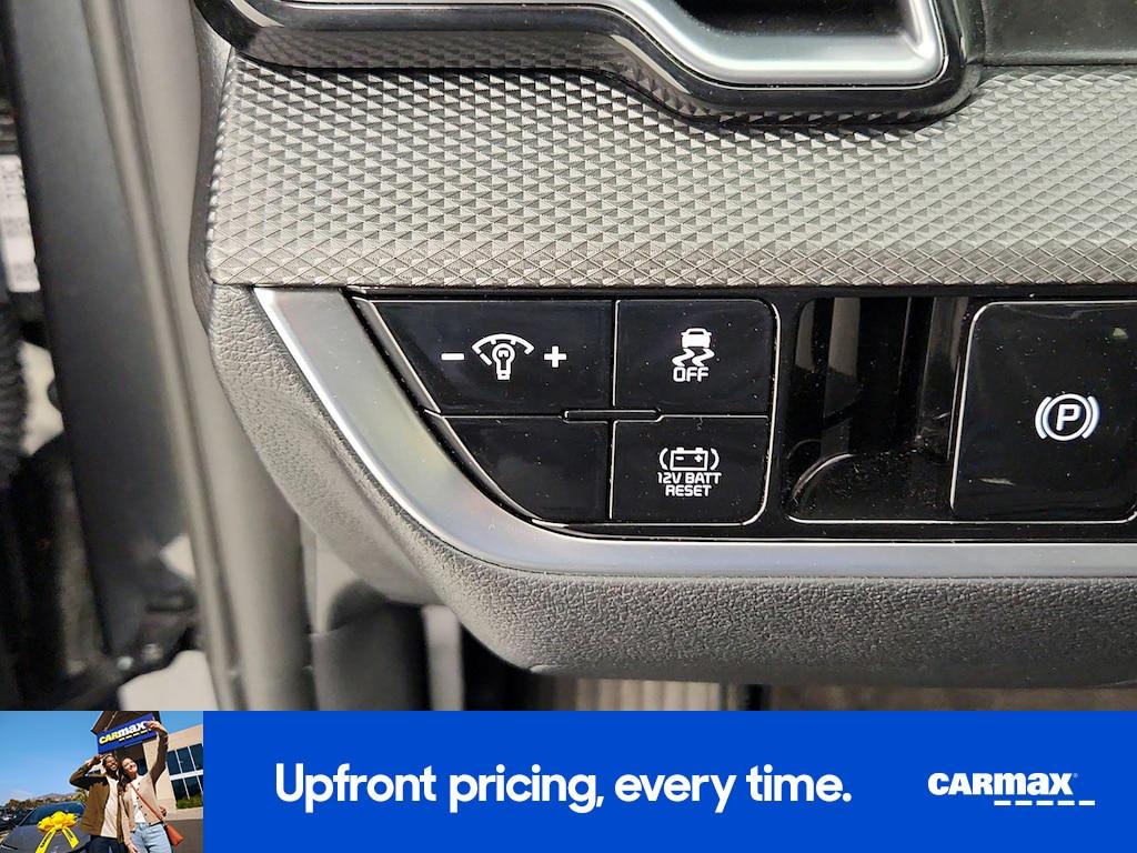 used 2024 Kia Sportage Hybrid car, priced at $27,998