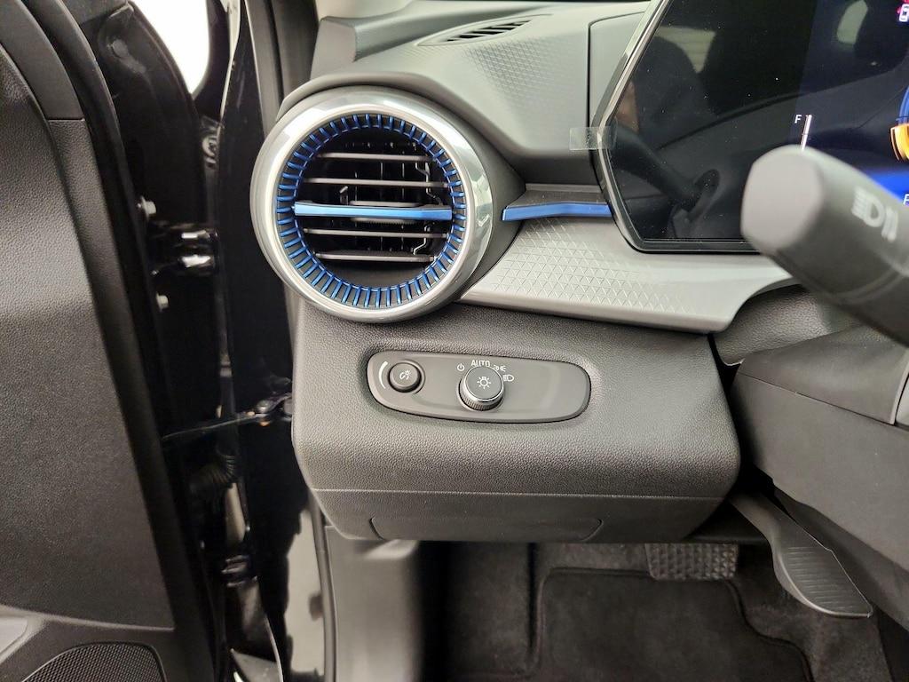 used 2024 Chevrolet Trax car, priced at $22,998