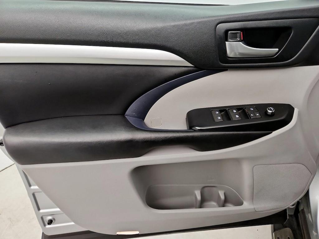 used 2018 Toyota Highlander car, priced at $25,998