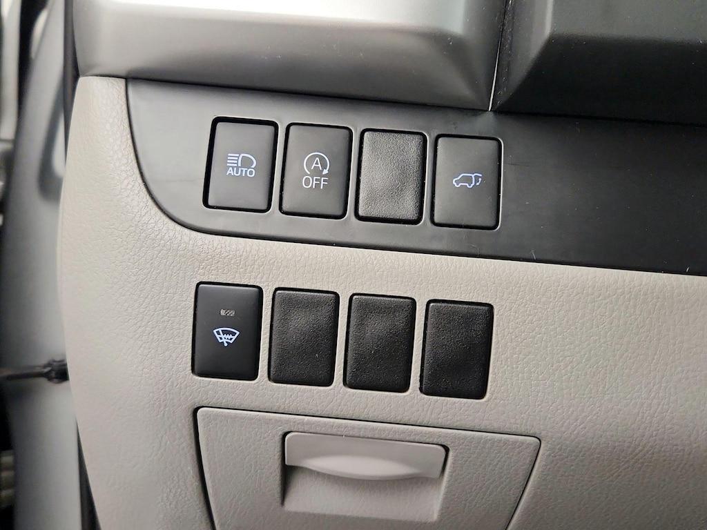 used 2018 Toyota Highlander car, priced at $25,998