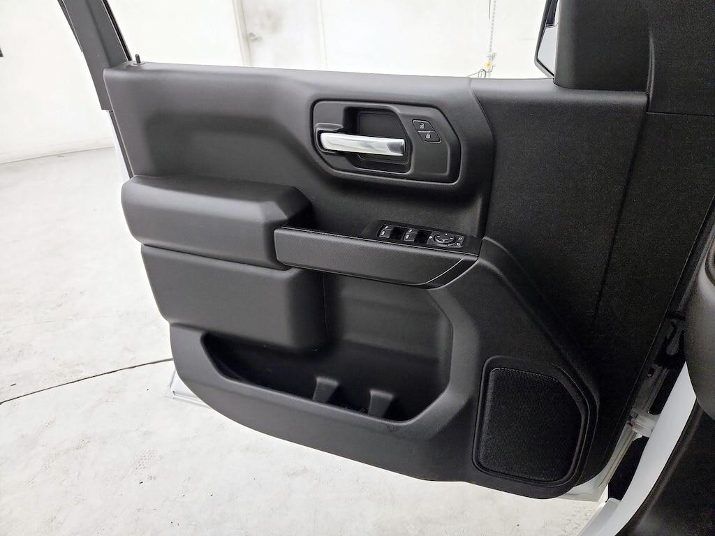 used 2025 GMC Sierra 1500 car, priced at $32,998