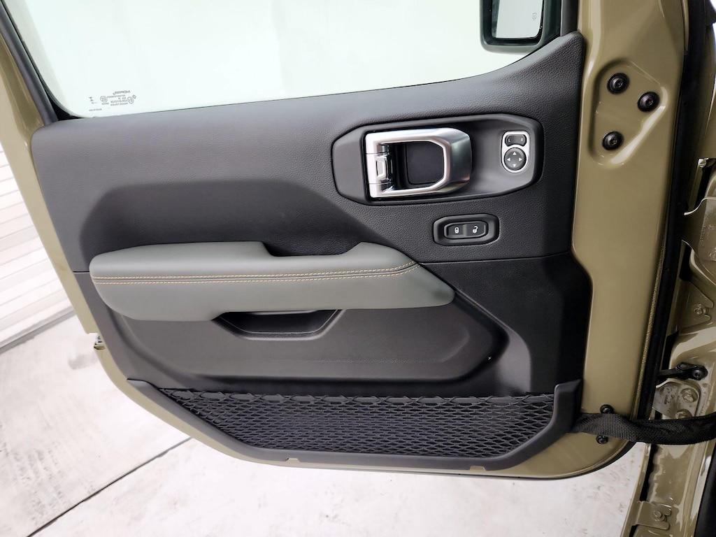 used 2025 Jeep Gladiator car, priced at $46,998