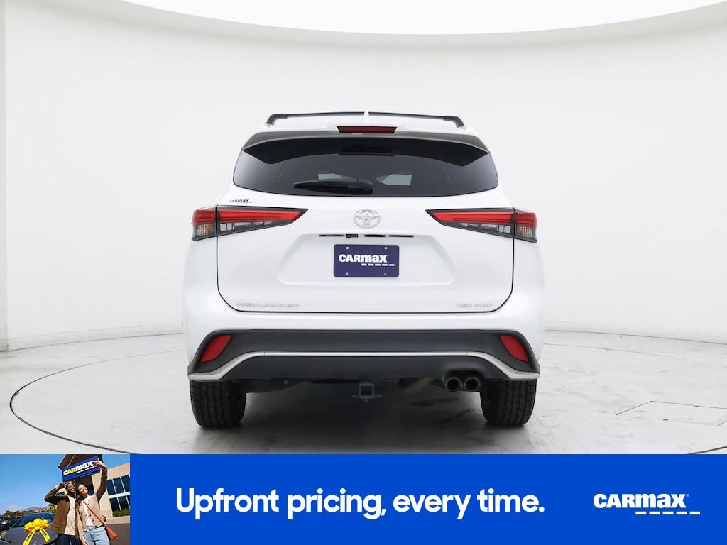 used 2023 Toyota Highlander car, priced at $38,998