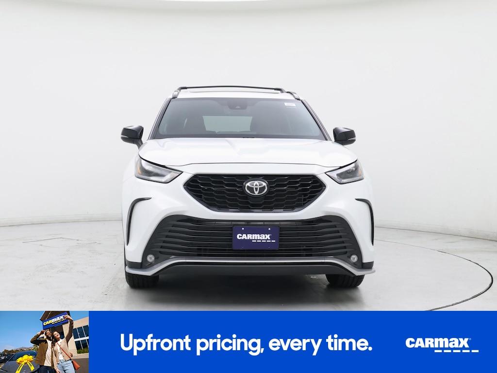used 2023 Toyota Highlander car, priced at $38,998
