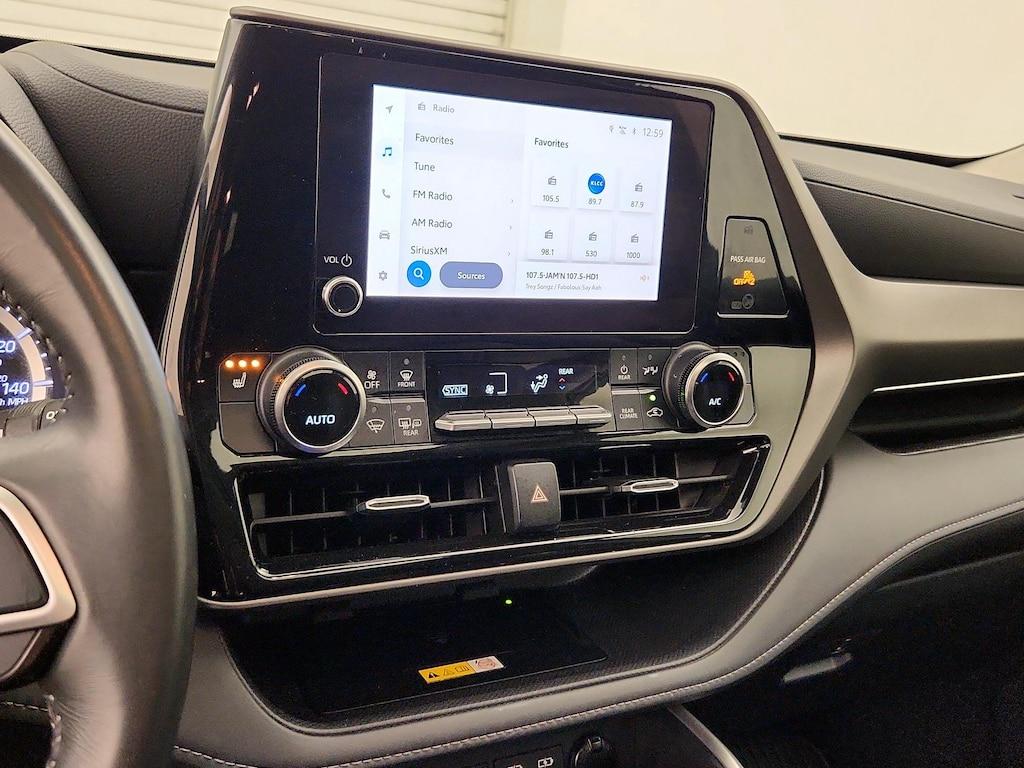 used 2023 Toyota Highlander Hybrid car, priced at $40,998