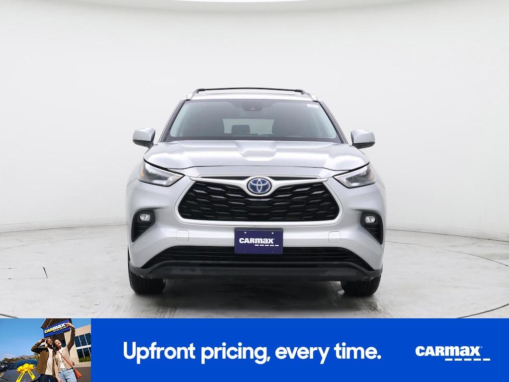 used 2023 Toyota Highlander Hybrid car, priced at $40,998