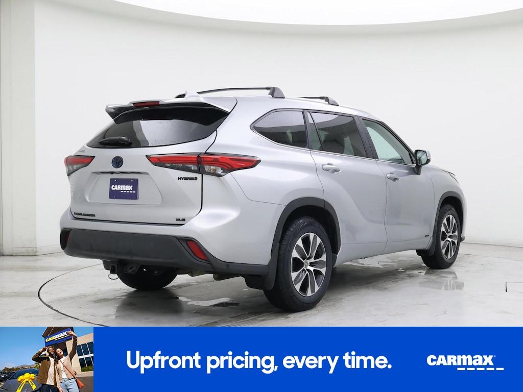 used 2023 Toyota Highlander Hybrid car, priced at $40,998