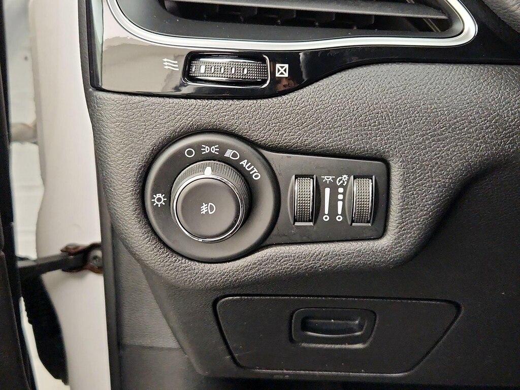 used 2020 Jeep Cherokee car, priced at $19,998