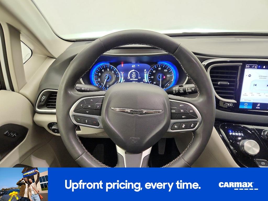 used 2023 Chrysler Pacifica car, priced at $24,998