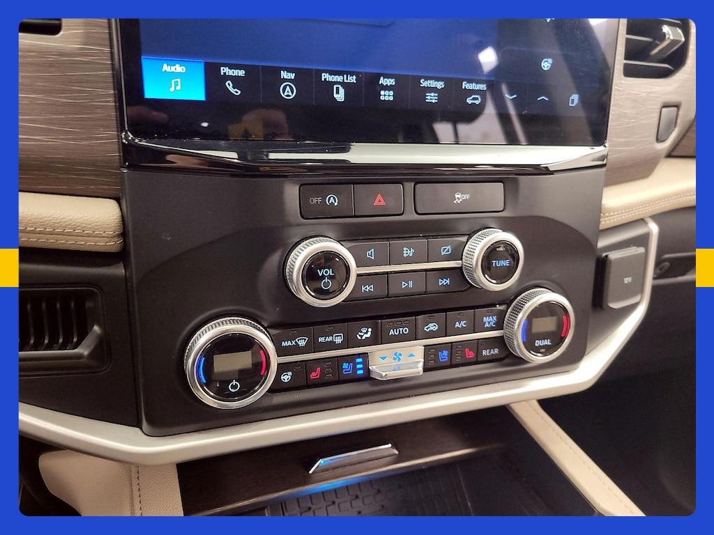 used 2024 Ford Expedition car, priced at $41,998