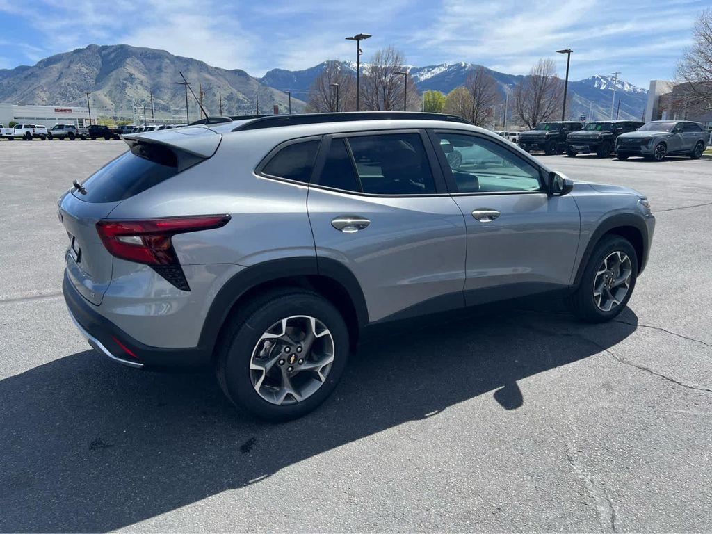 new 2026 Chevrolet Trax car, priced at $25,885