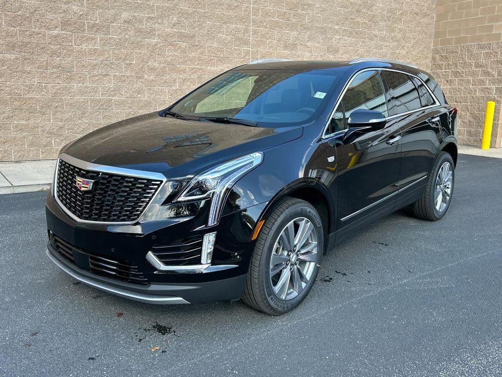 new 2025 Cadillac XT5 car, priced at $57,290