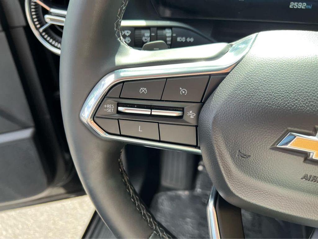 new 2025 Chevrolet Equinox car, priced at $34,380