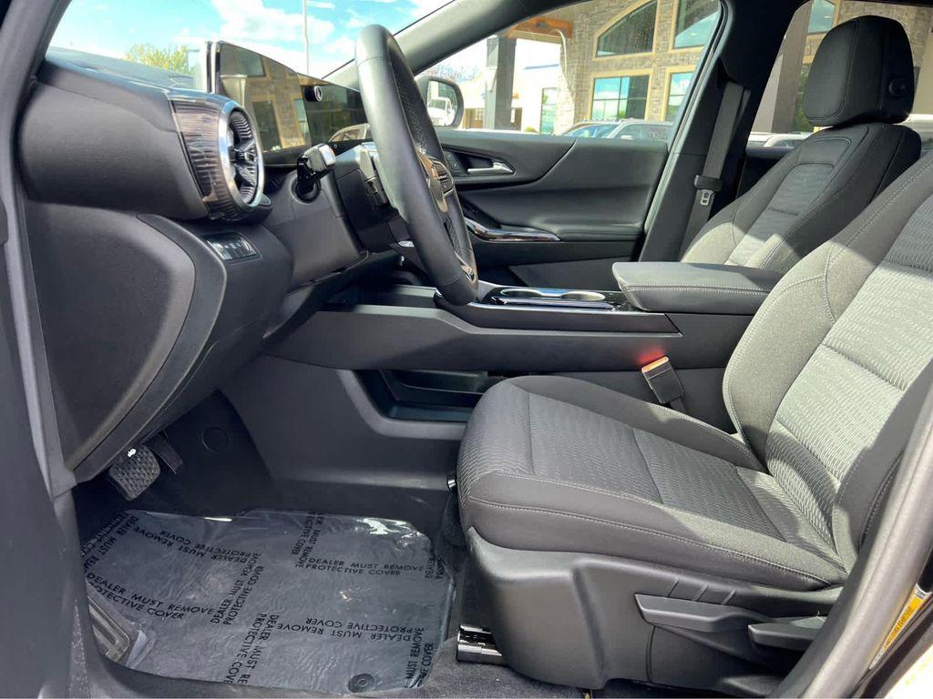 new 2025 Chevrolet Equinox car, priced at $34,380