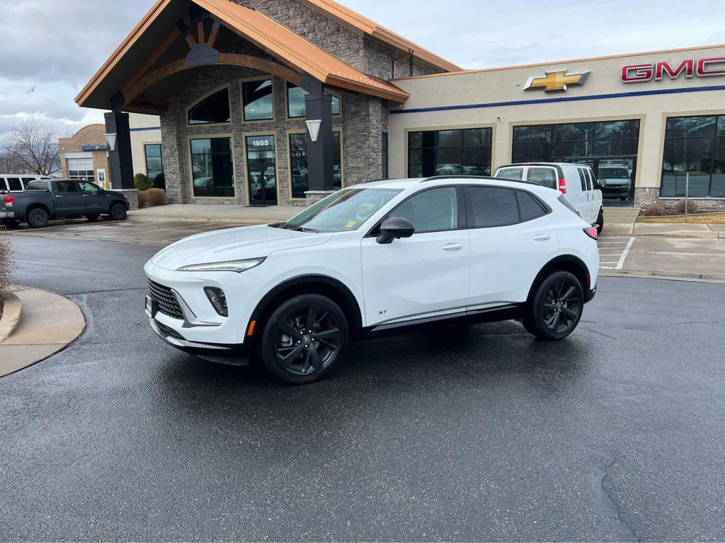 used 2025 Buick Envision car, priced at $29,995