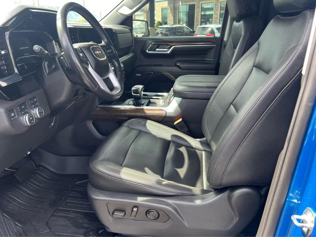 used 2023 GMC Sierra 1500 car, priced at $38,995