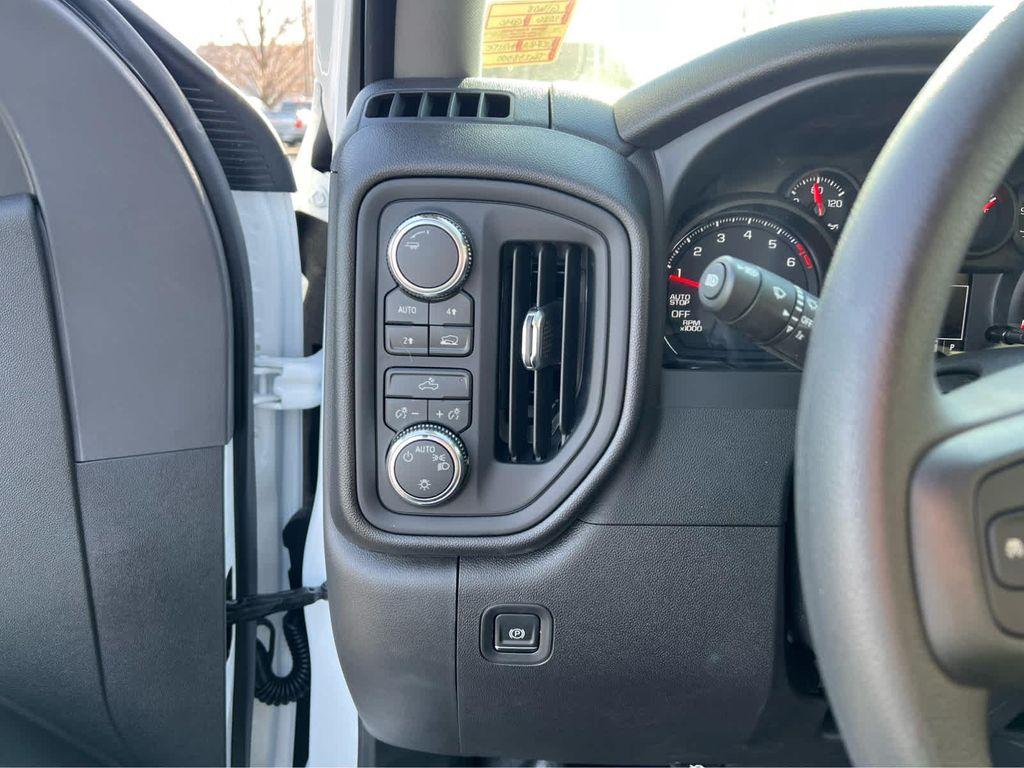 new 2026 GMC Sierra 1500 car, priced at $39,625