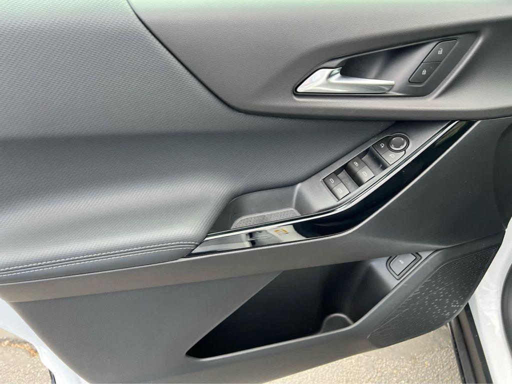 new 2026 Chevrolet Equinox car, priced at $34,390